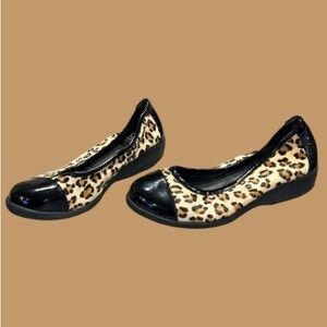 🔥GRAVITY DEFYER! ULTRA TRENDY PATENT LEATHER & FURRY LEOPARD PRINT BALLET FLATS!